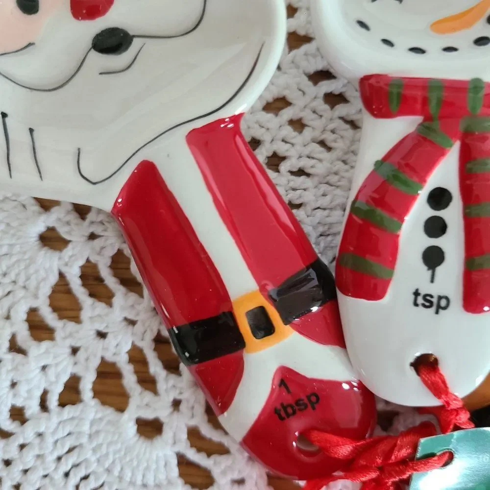 Sleigh Bell Bistro Porcelain Holiday Measuring Spoons Very Merry HL9173119 NWT